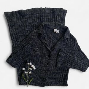 Vintage Y2K long gray dark cardigan